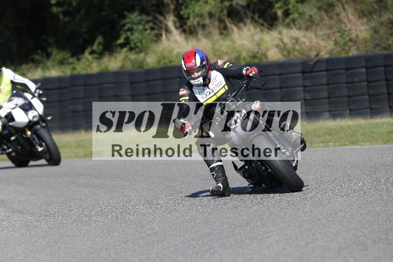 Archiv-2025/49 26.08.2025 Cornu Master School ADR/blau-bleu/0-1